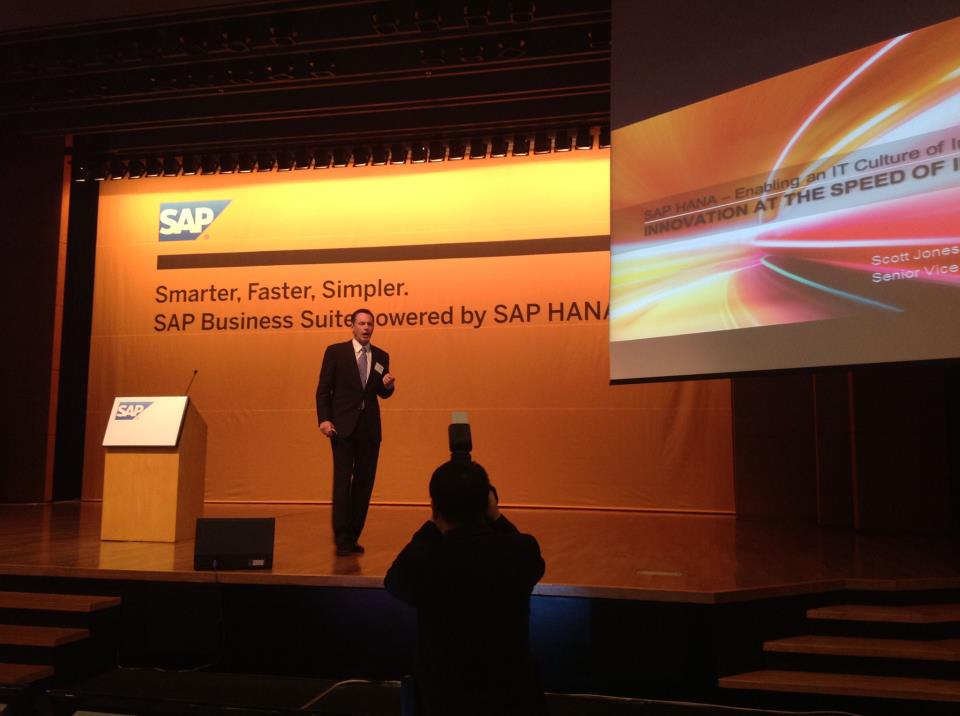 "빅데이터, 모바일, 클라우드가 하나로 모여 혁신을 가속화하고 있다." - Scott Jones, SVP, SAP